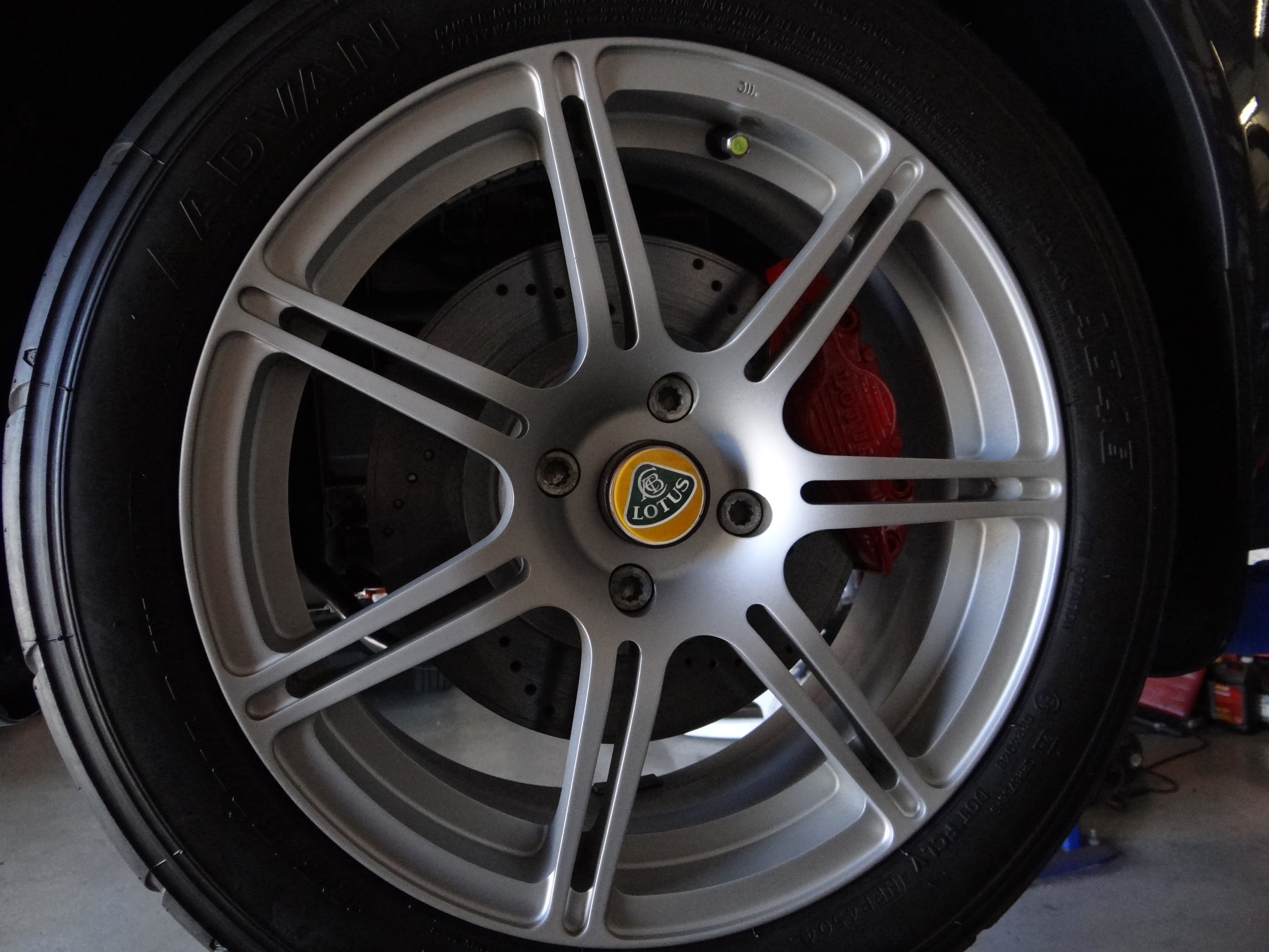 Velocity Factor – 2005 Lotus Elise Painted Brake Calipers
