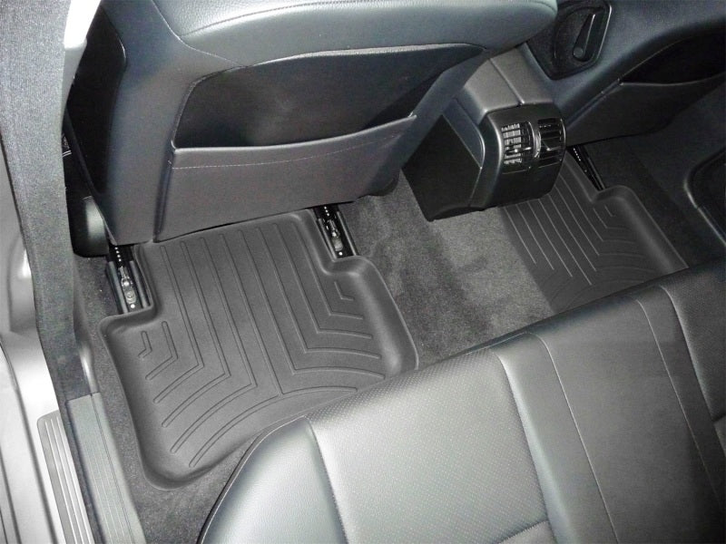 WeatherTech 01-07 Mercedes-Benz C-Class (W203) Rear FloorLiner - Black