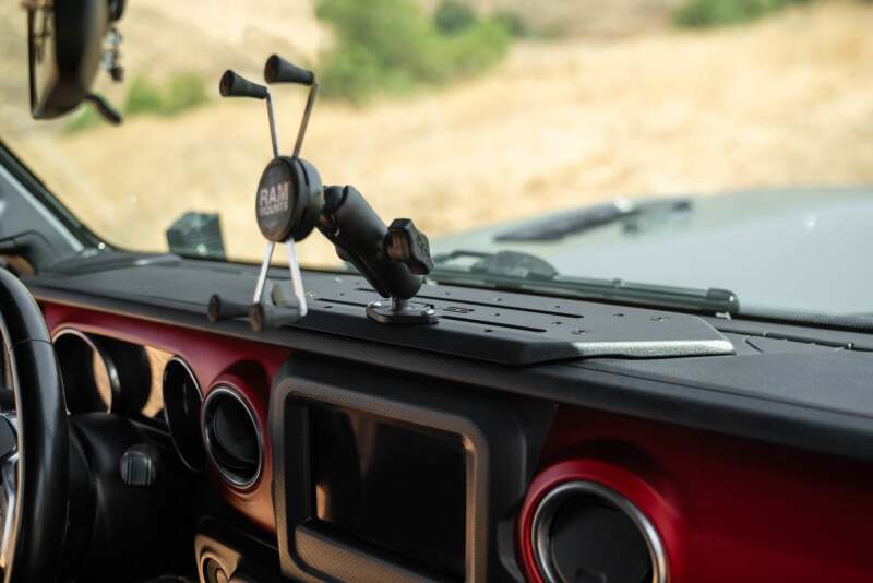 DV8 Offroad 18-23 Jeep Wrangler JL/20-23 Gladiator JT Device Dash Mount V2