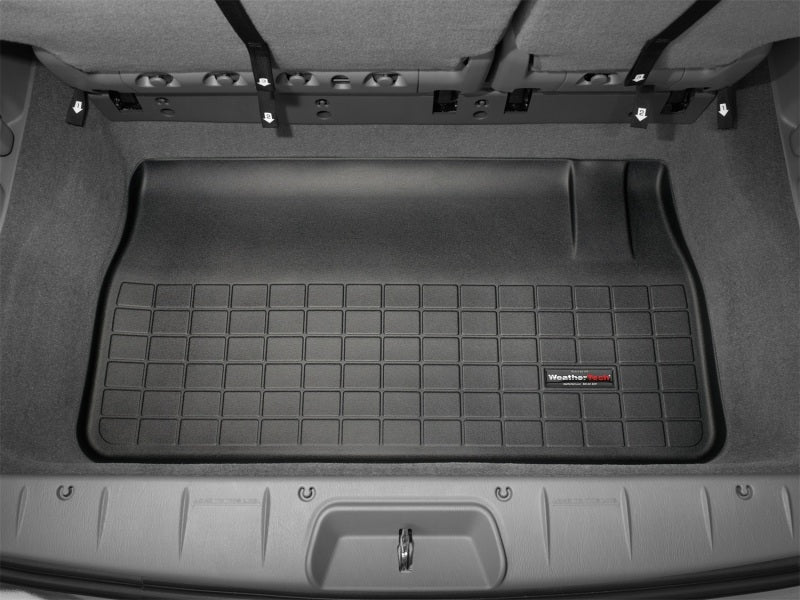 WeatherTech 05+ Chrysler Town & Country Long WB Cargo Liners - Black