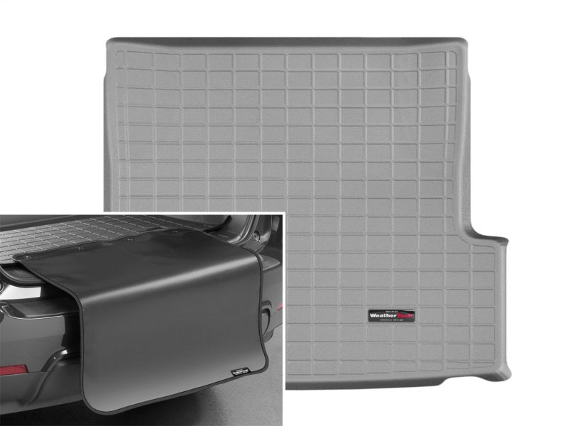WeatherTech 06-12 BMW 3-Series Wagon Only Cargo Liner w/ Bumper Protector - Black