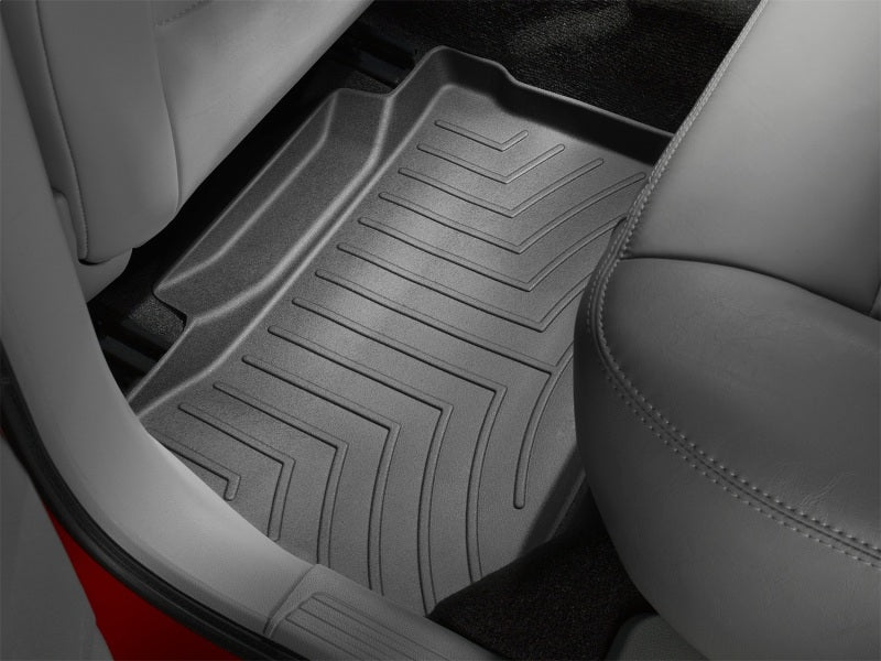 WeatherTech 05-08 Dodge Magnum Rear FloorLiner - Black